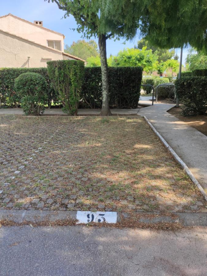 AGRÉABLE STUDIO cabine PROCHE MER La Londe-les-Maures Exterior foto